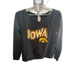 VNT Russell Athletics Iowa Hawkeyes Women's Crewneck Sz XL Go Hawks Sports